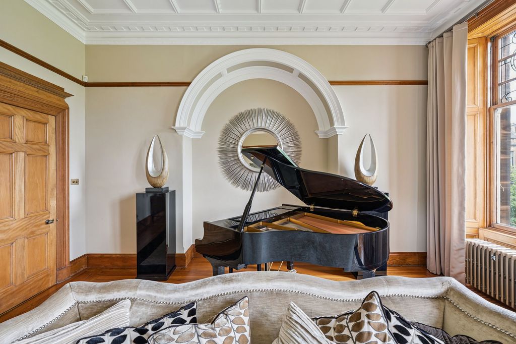 Additional image 7 of 5 bed town house for saleKings Gate, 33 Victoria Crescent Road, Dowanhill, Glasgow G12