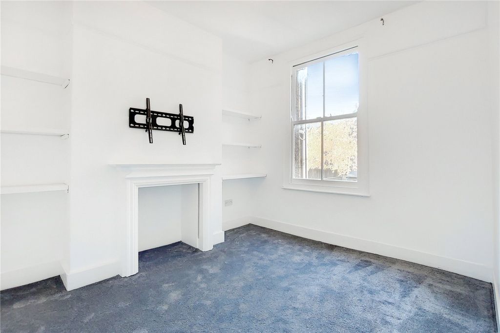 Property photo 2 of 11 Picture No. 15