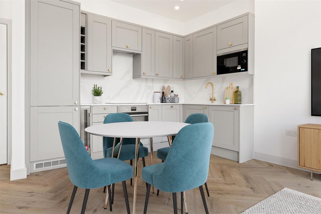 Property photo 2 of 5 Living/Dining/Kitchen