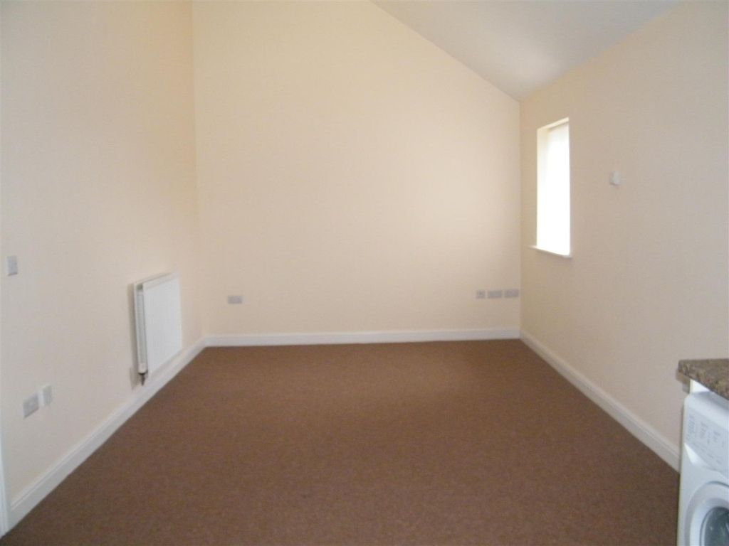 Property photo 2 of 6