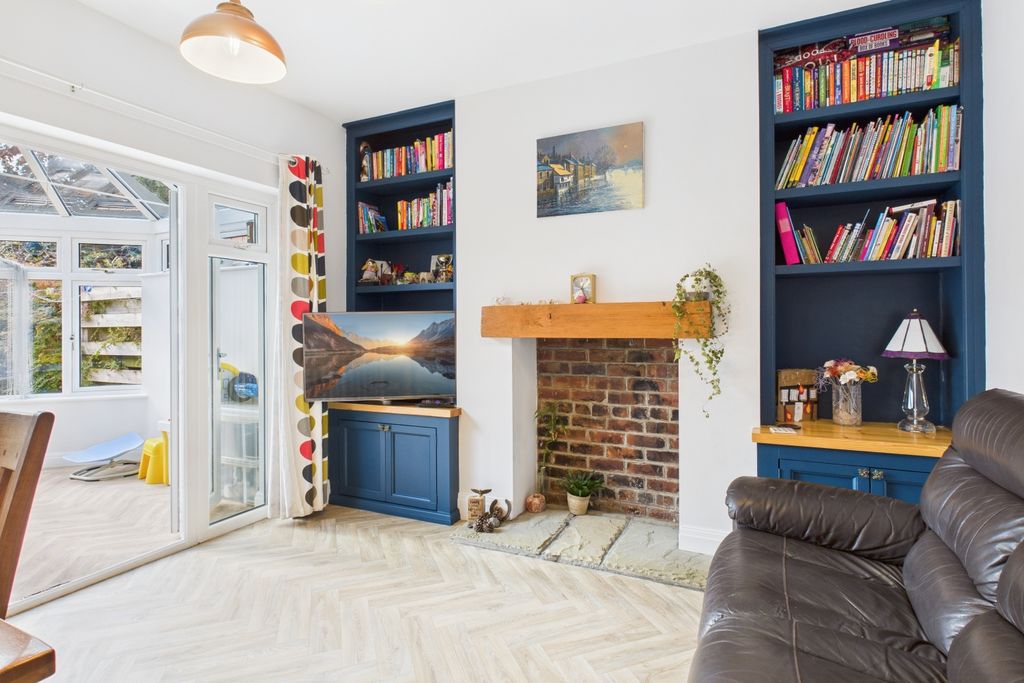 Property photo 2 of 24 Cam03162G0-Pr0344-Still004