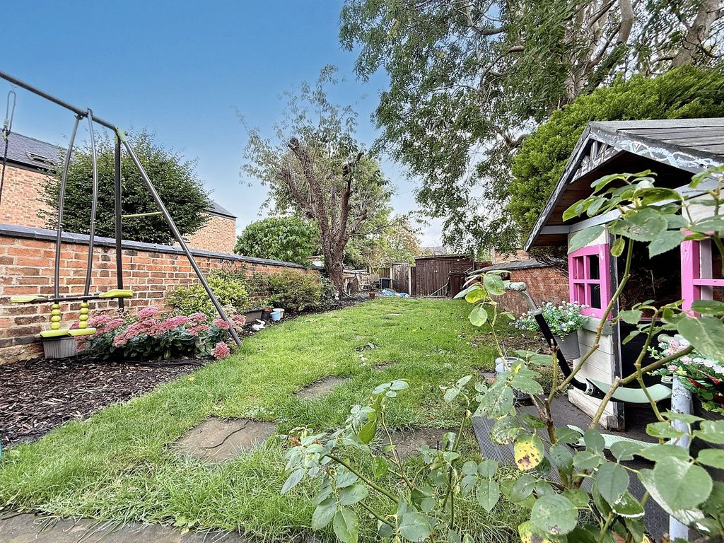 Property photo 2 of 39 Garden