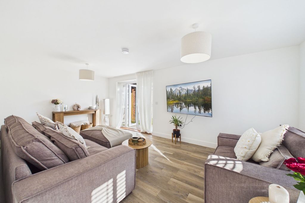 Property photo 3 of 22