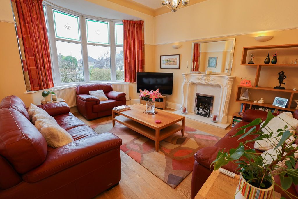 Property photo 3 of 28