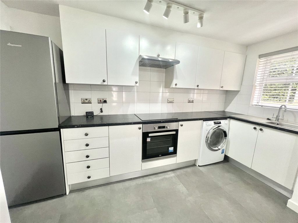 Property photo 2 of 10 Picture No. 01