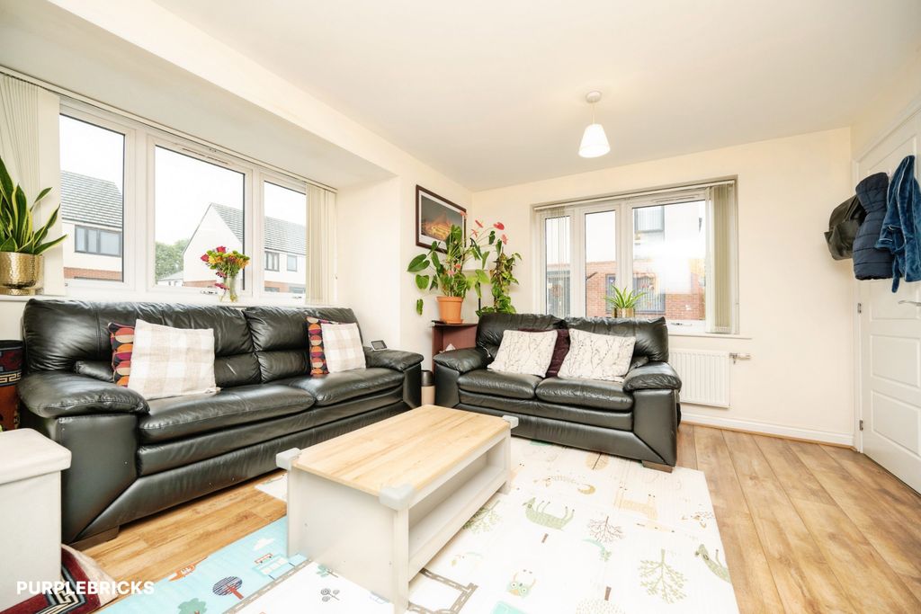 Property photo 2 of 24