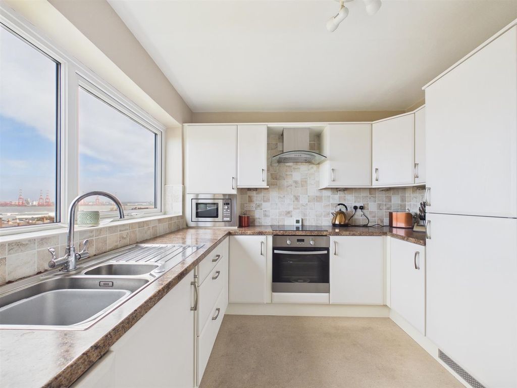 Property photo 3 of 19 Cam03604G0-Pr0278-Still017.Jpg