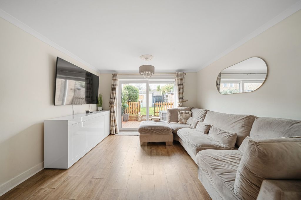 Property photo 2 of 14 4951072