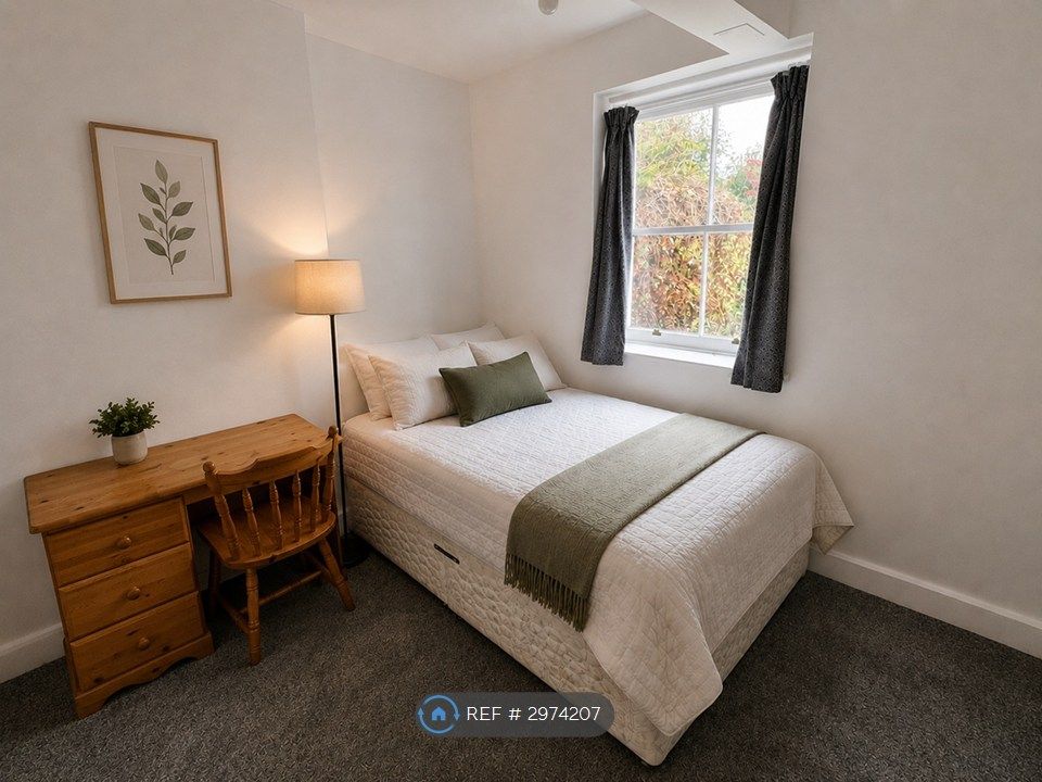 Property photo 3 of 10 Bedroom 3 Or Potential Dining/Living Room