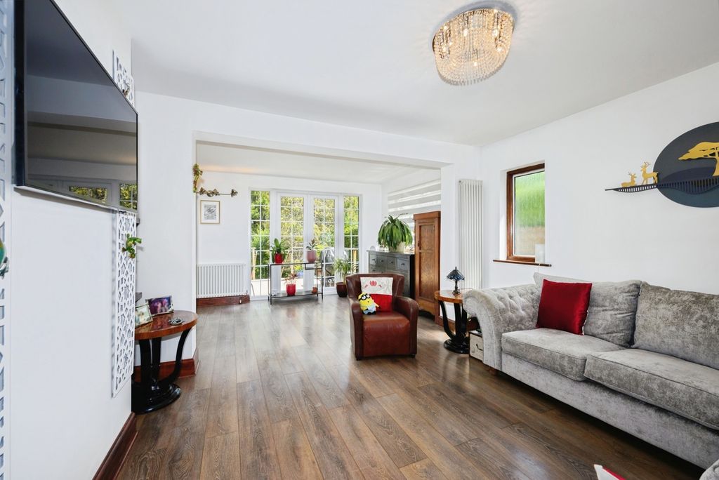 Property photo 2 of 23 Pbox-Img.Jpg