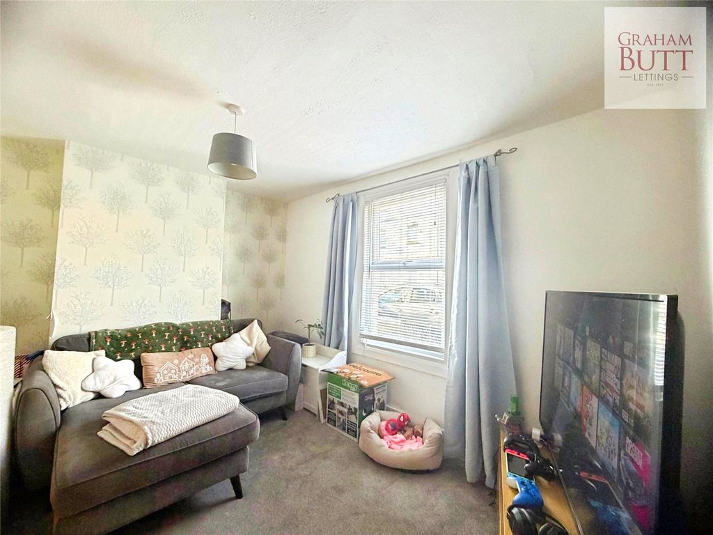 Property photo 2 of 8 Picture No. 07