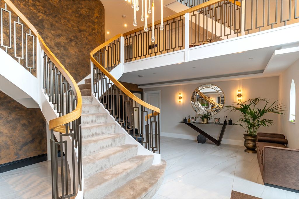 Additional image 10 of 5 bed detached house for saleDetached House Close To Station, Loughton, Essex IG10