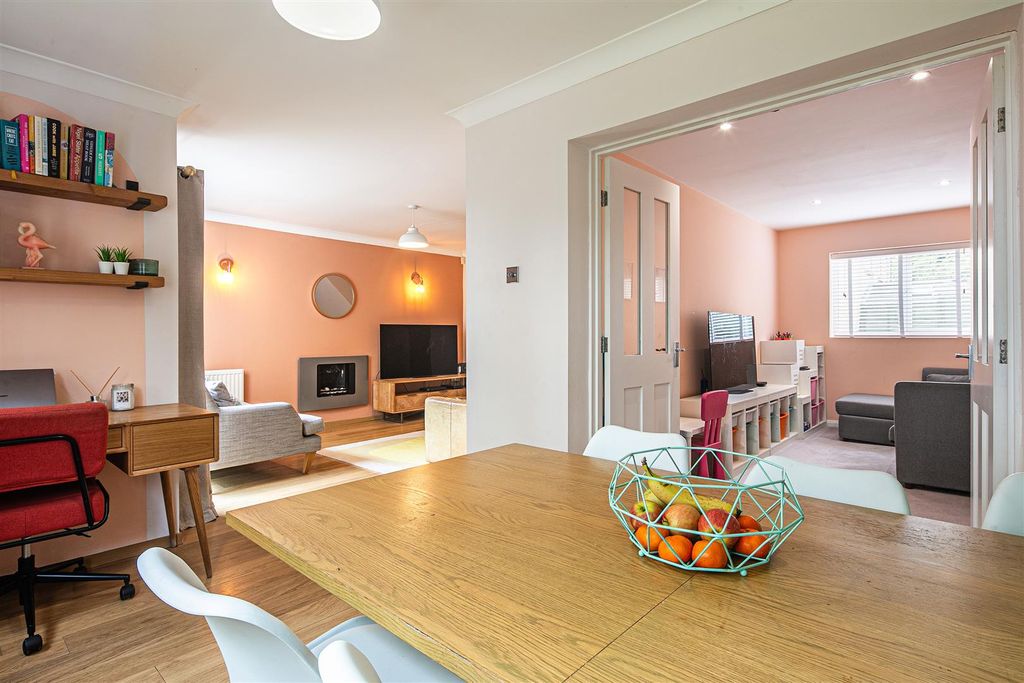 Property photo 2 of 26 Dining Through To Lounge