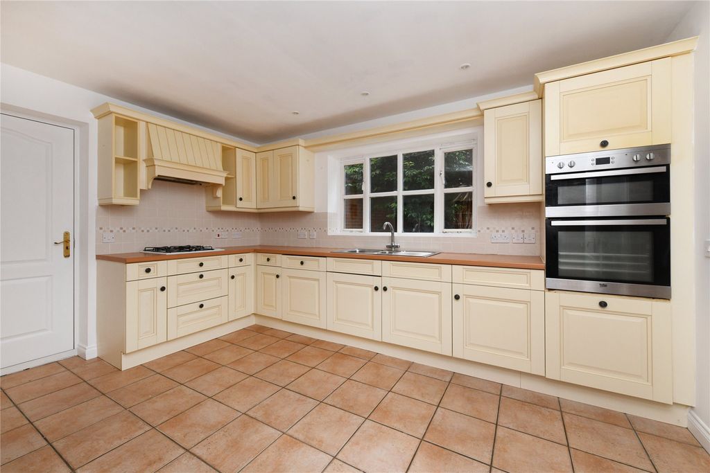 Property photo 3 of 25 Picture No. 24