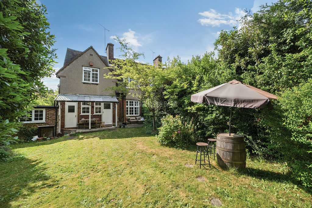 Property photo 1 of 20
