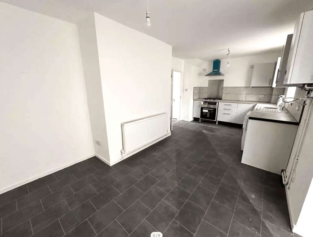 Property photo 3 of 6 Gallery