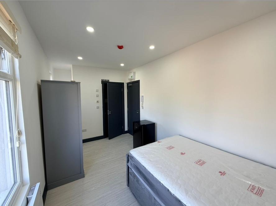 Property photo 2 of 3