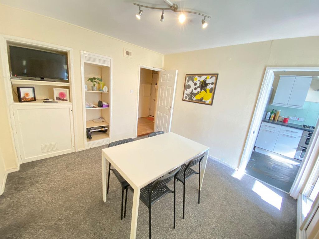 Property photo 3 of 8