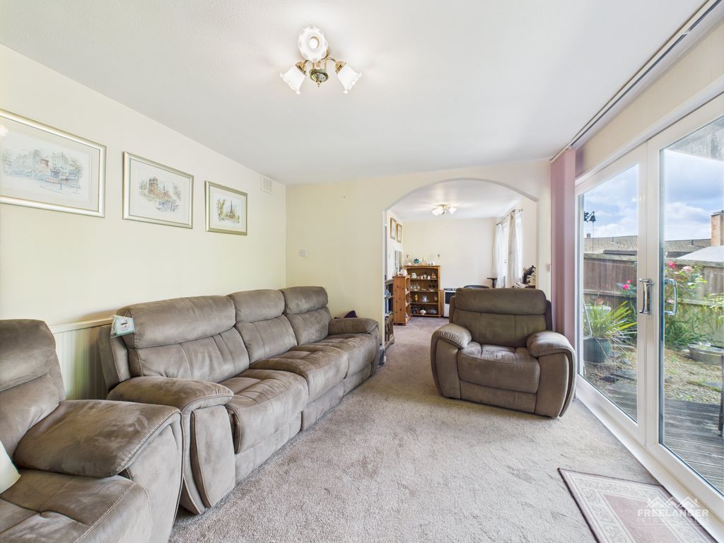 Property photo 3 of 19 Living Room v2