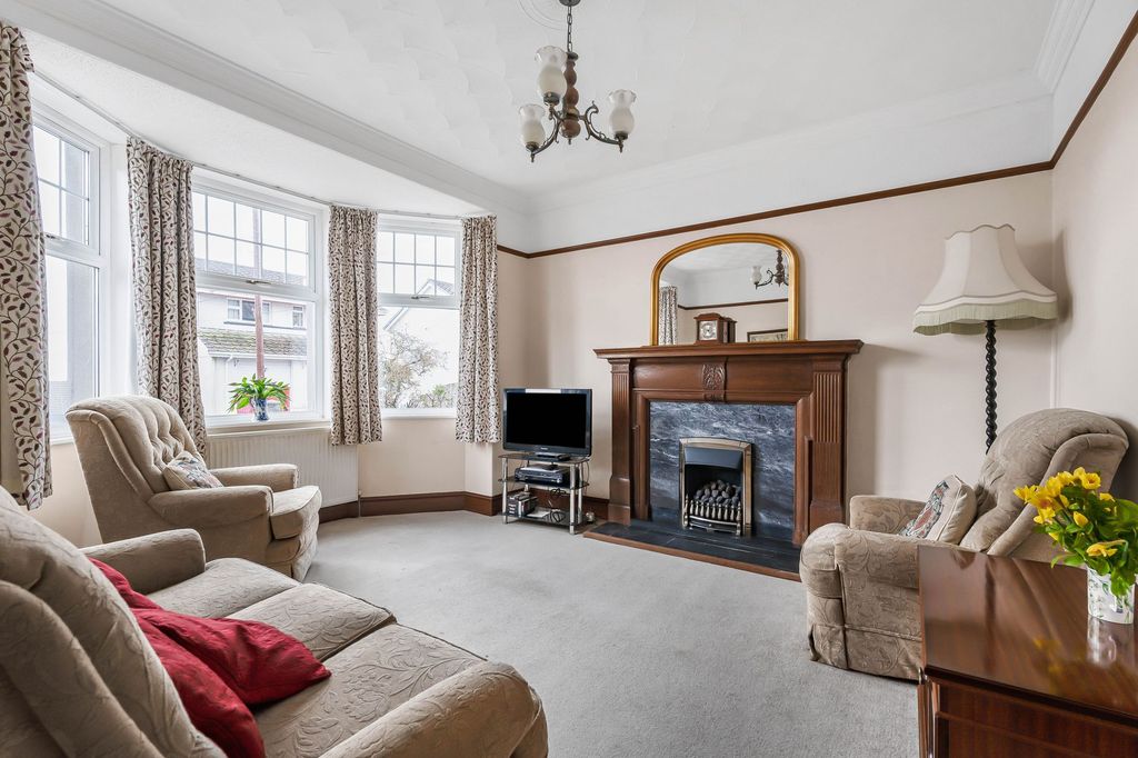 Property photo 3 of 29