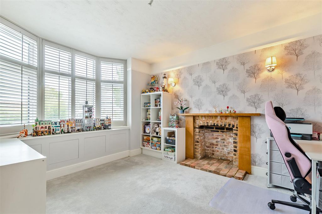 Property photo 2 of 20 Lounge