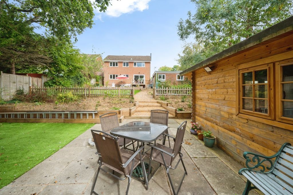 Property photo 1 of 28 Pbox-Img.Jpg