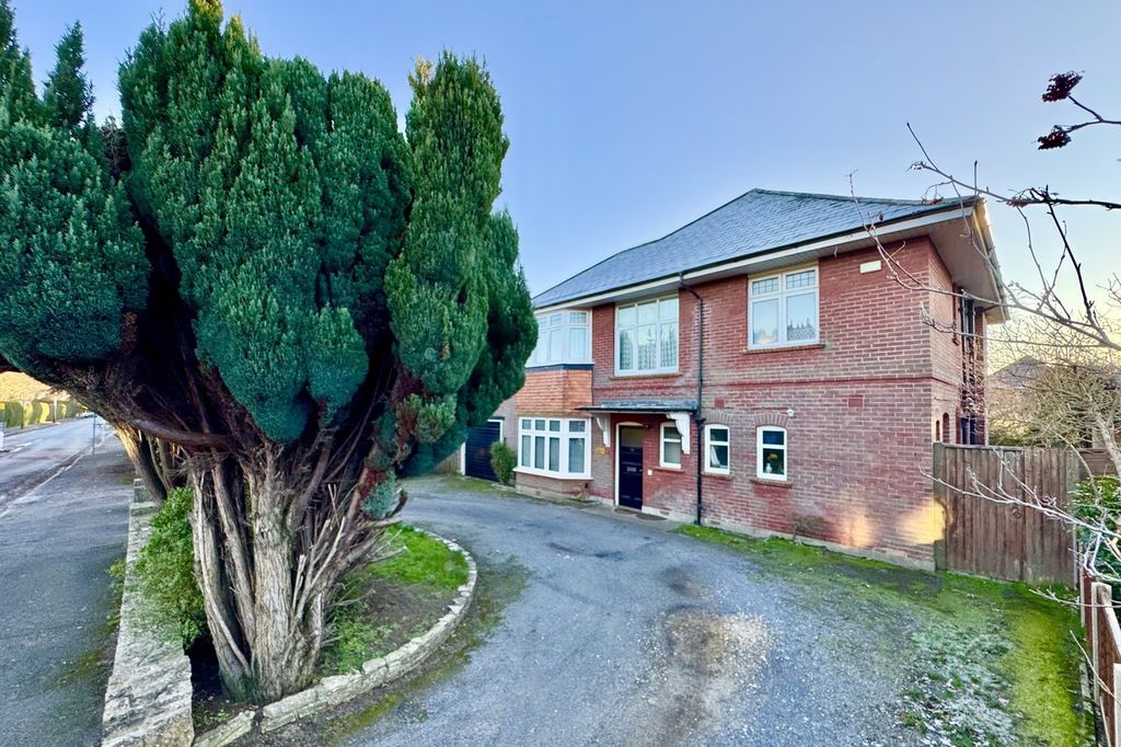 Property photo 3 of 23