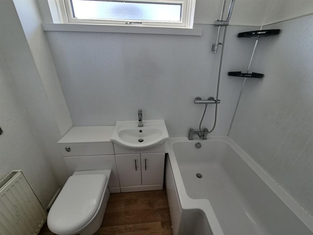 Property photo 2 of 20 Abe65Be2-78Fc-4B27-A1A4-3E88721Bccaa.Jpg