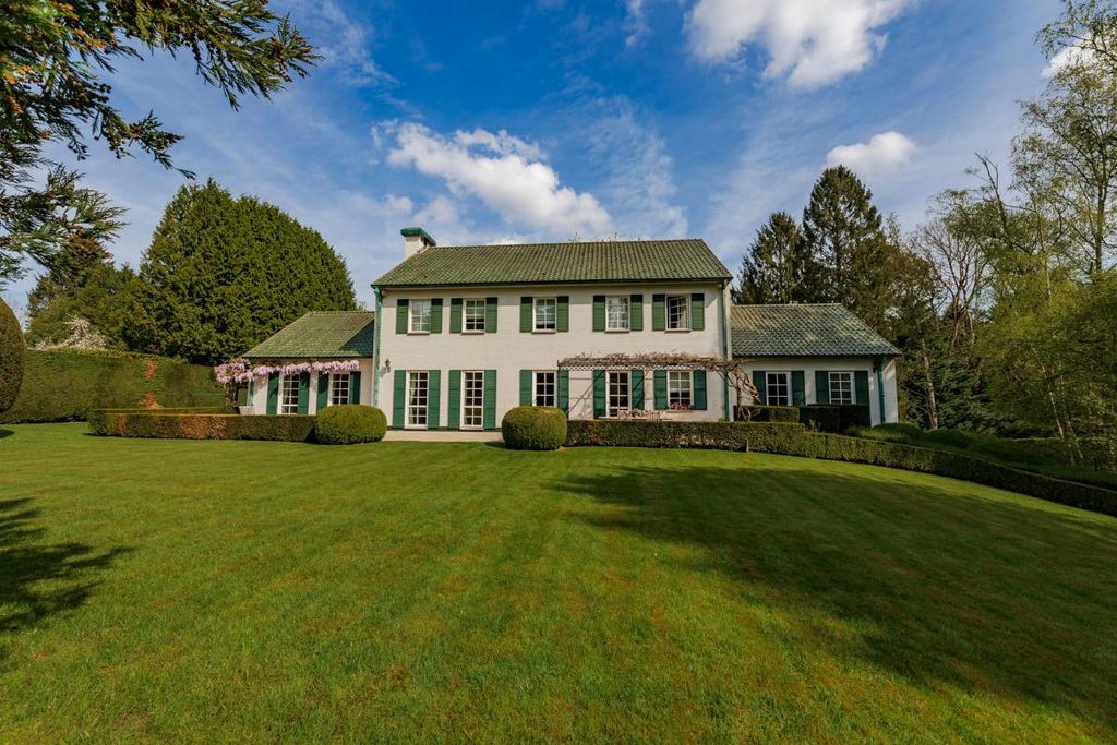 Property photo 1 of 18