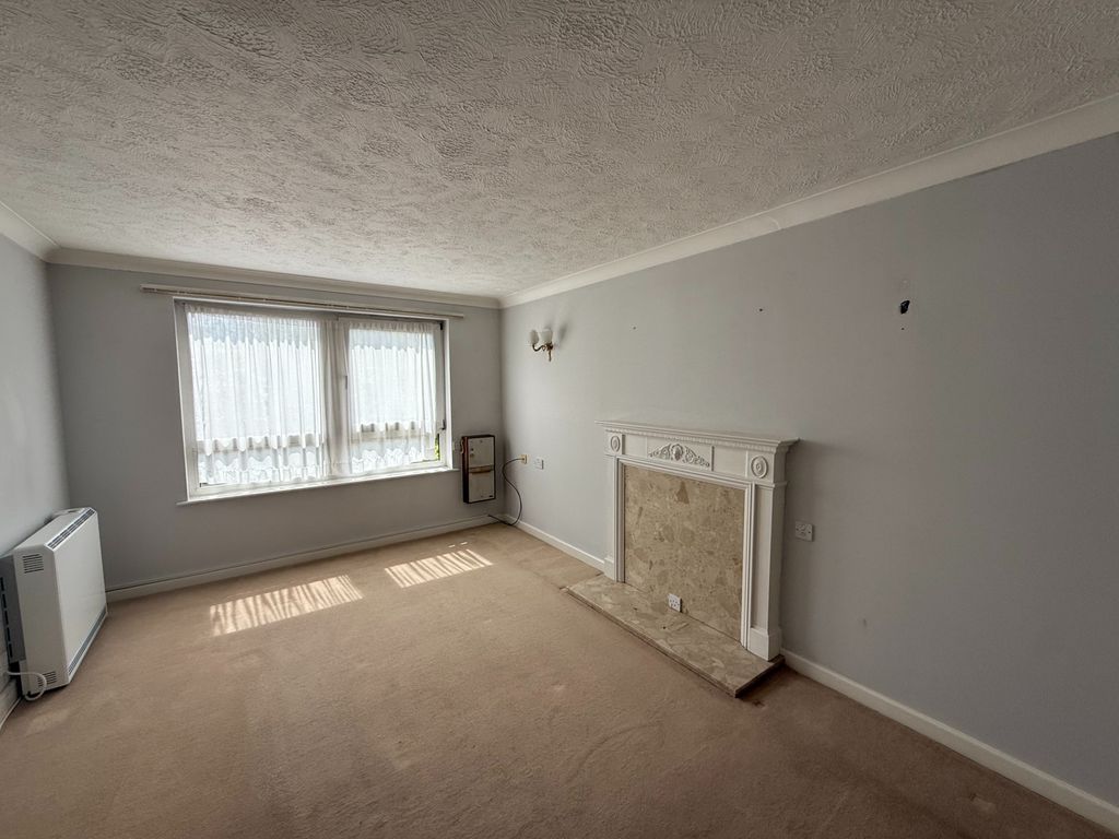 Property photo 2 of 4 Photo 4