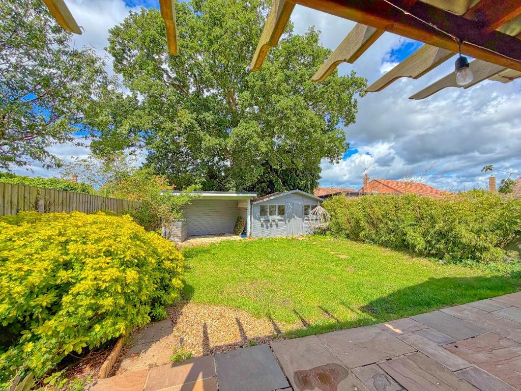 Property photo 2 of 22