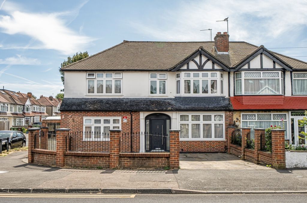 Property photo 1 of 14 1-6A4d14B8145F4-1488151-3-6A4B87253c74c-1