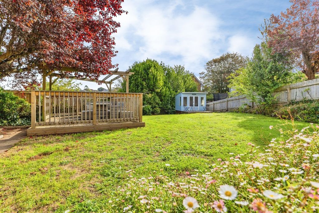 Property photo 3 of 40