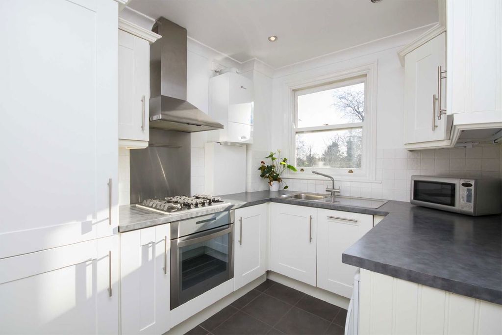 Property photo 3 of 5