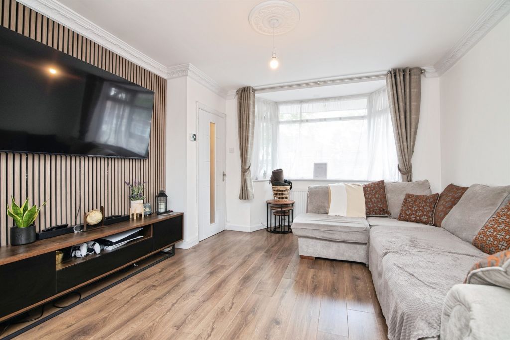 Property photo 2 of 17