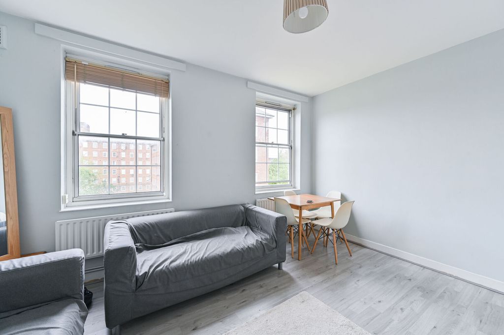 Property photo 2 of 11