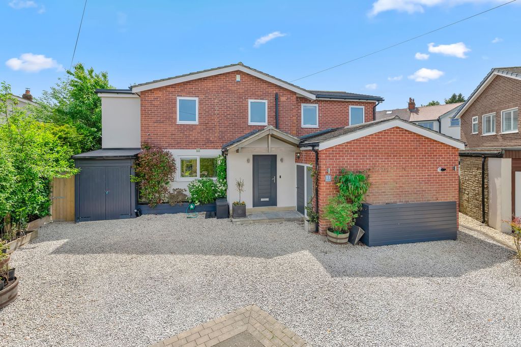 Property photo 1 of 42