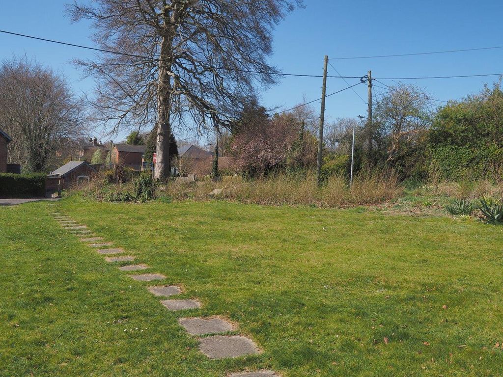 Property photo 3 of 8