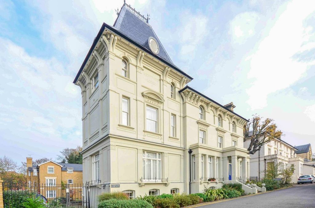 Property photo 1 of 10
