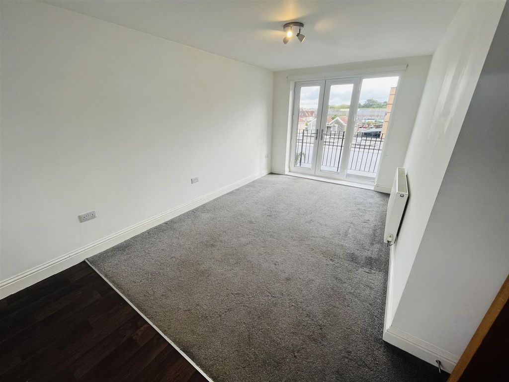 Property photo 3 of 8 Img_9870.Jpeg