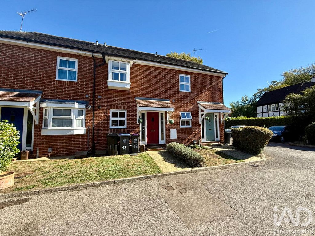Property photo 1 of 9