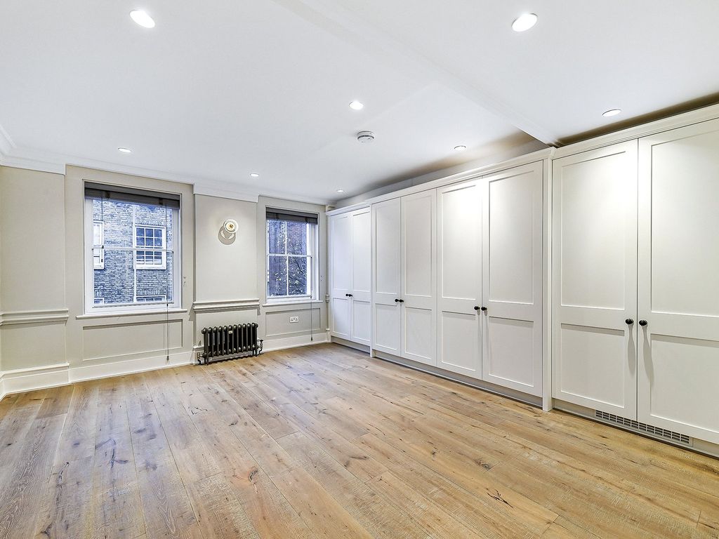 Property photo 3 of 15 Monmouth St