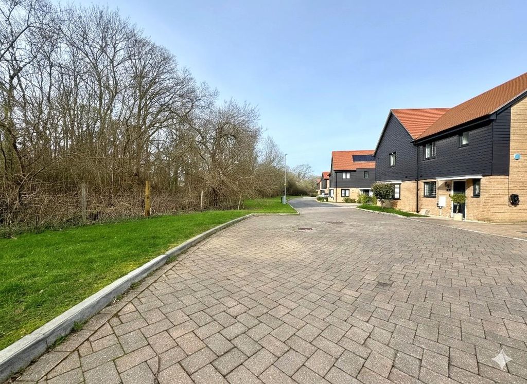 Property photo 2 of 15 Gemini_Generated_Image_2Hnb2H2Hnb2H2Hnb.Jpg