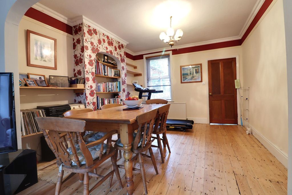 Property photo 3 of 16 Living/Dining Room