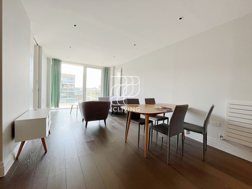 Property photo 1 of 13 Hamond Court, Queenshurst Square Kt2