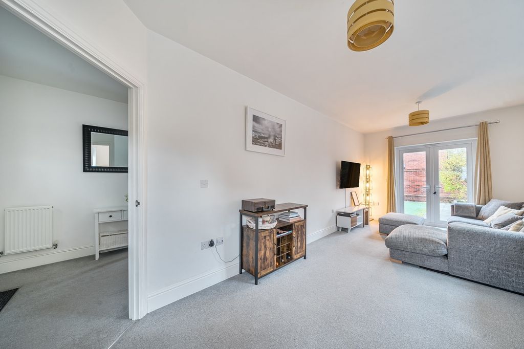 Property photo 3 of 20