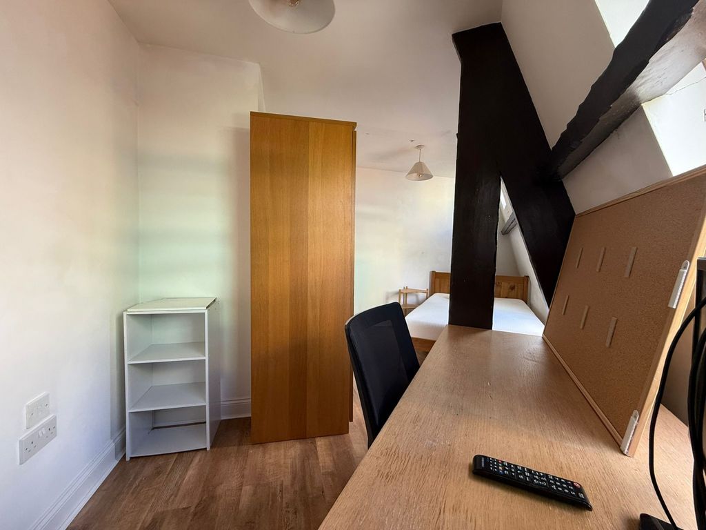 Property photo 2 of 10 1