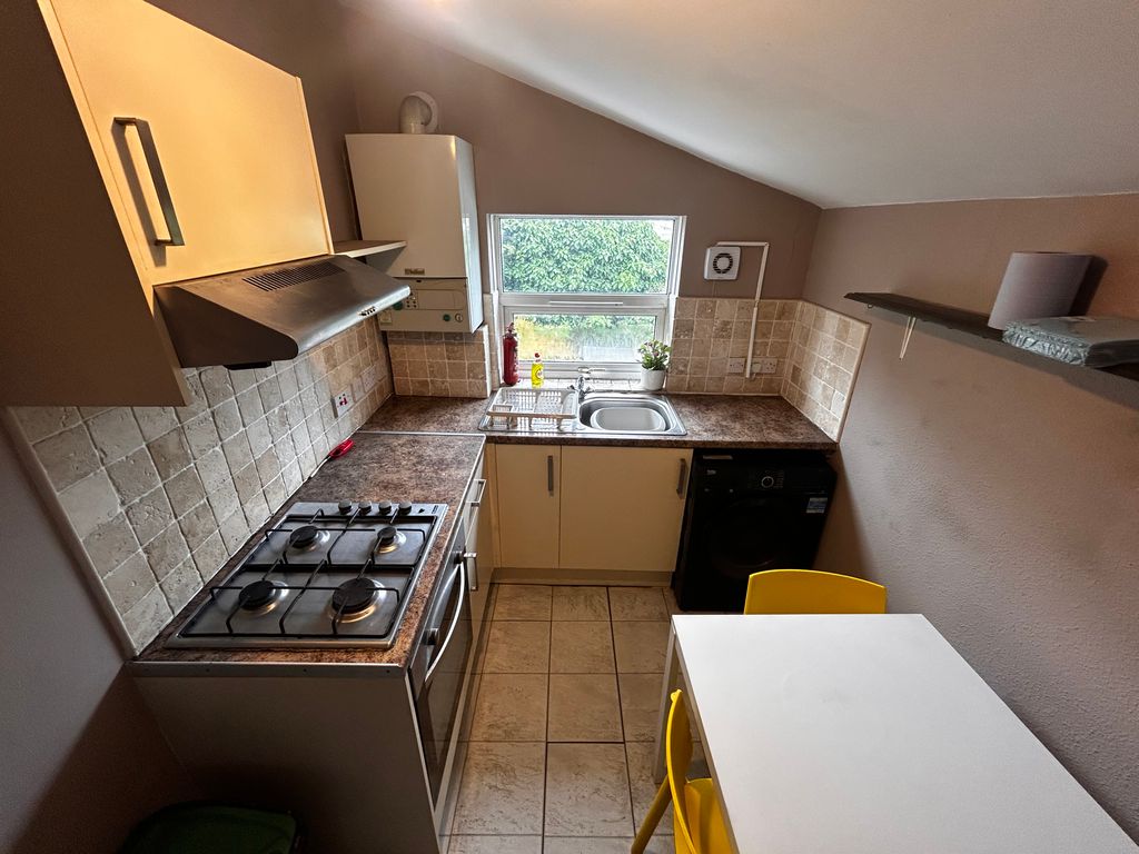 Property photo 2 of 6