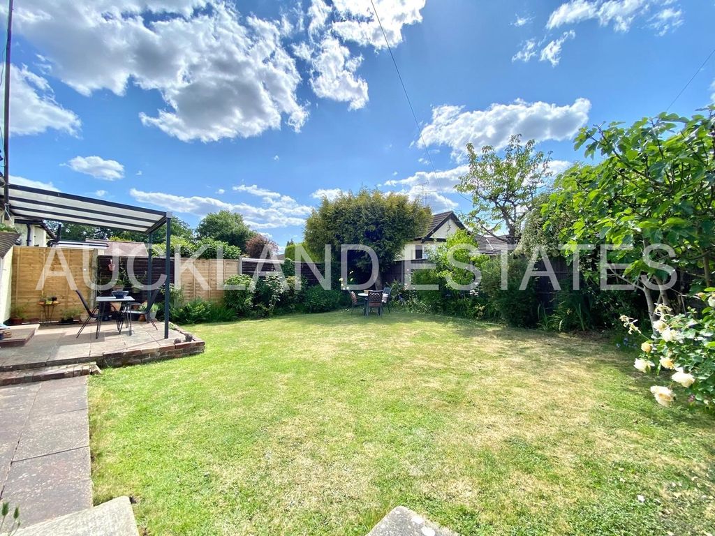 Property photo 2 of 24