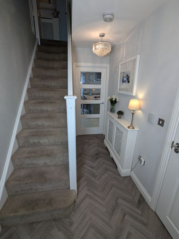 Property photo 2 of 16 Entrance Hallway